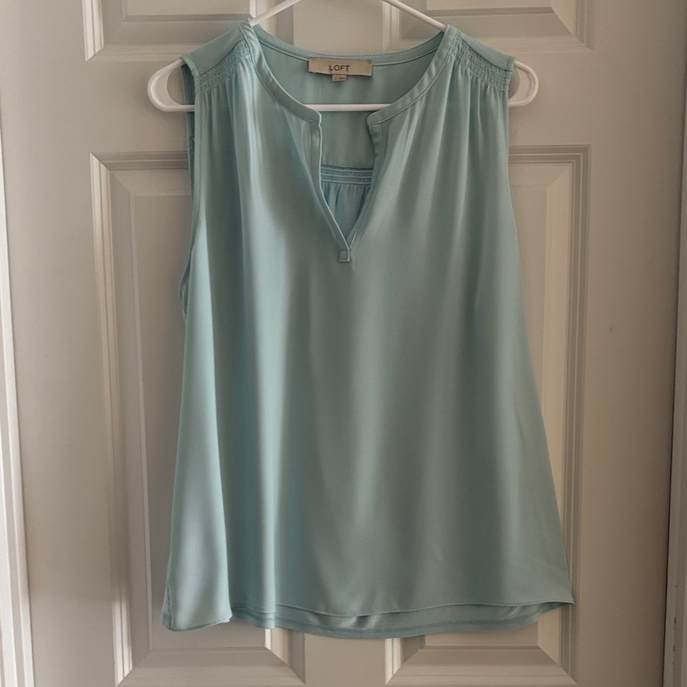 LOFT Women's Soft Blue Sleeveless Blouse